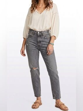 Levi’s 501 Highrise Black Distressed Jeans Button Fly Size 28 Cotton